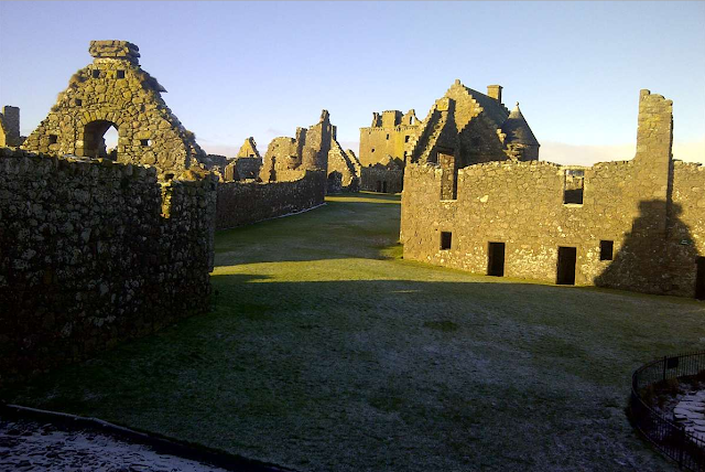 Warlocks’ Castle, Stonehaven, Scotland Warlocks’ Castle, Stonehaven, Scotland