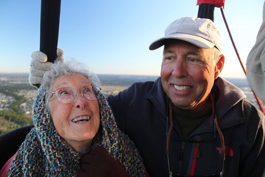 90-Year-Old With Cancer Chooses Epic Road Trip With Family Instead Of Treatment - She’s even traveled in a hot air balloon! 90-Year-Old With Cancer Chooses Epic Road Trip With Family Instead Of Treatment - She’s even traveled in a hot air balloon!