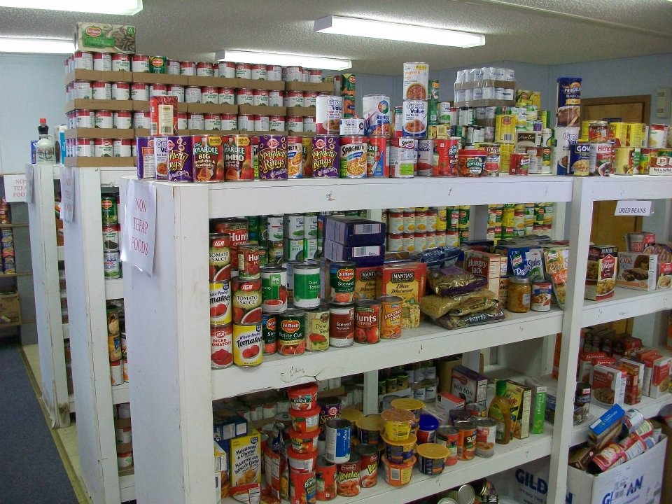 Service Campbell Campus Food Drive