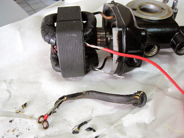 Watch this before you try putting new wires on that old SINGER sewing  machine foot pedal. 