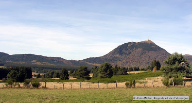 le puy de dôme vu Saint Aubin