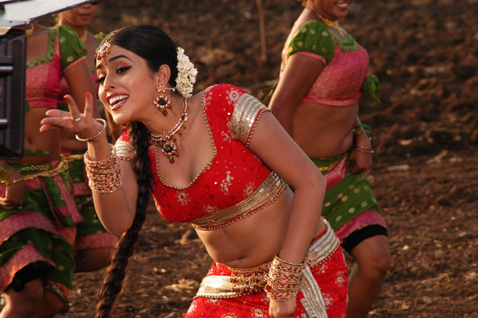 Poorna+new+Hot+Stills+In+Seema+Tapakai+0