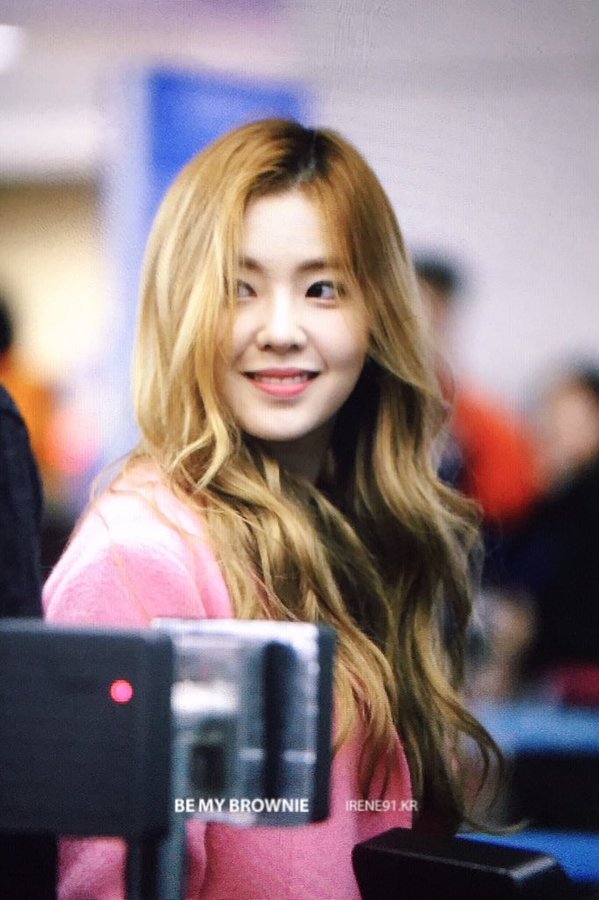 핑크코트 입은 아이린 출국 프리뷰 | 인스티즈