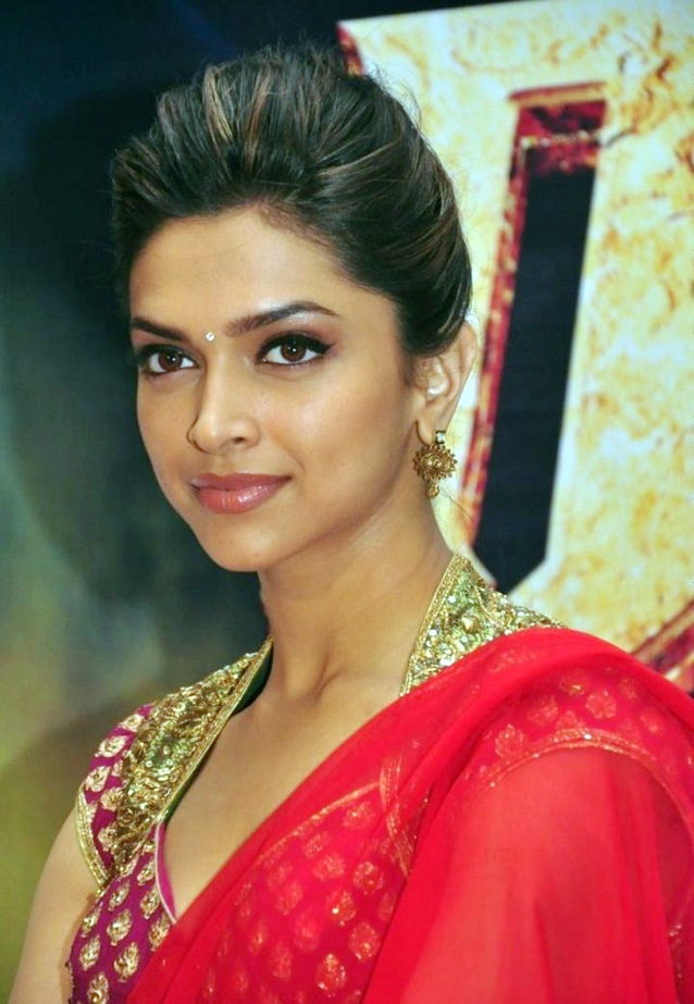 January 2012 | Bollywood Actresses in Saree