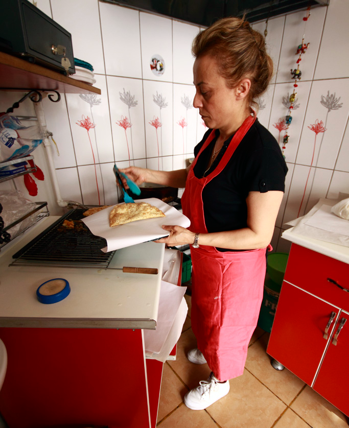 Suriçi Lezzetleri Değirmen Çiğ Börek