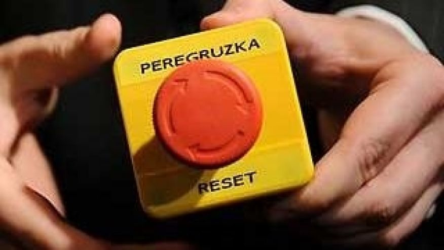 hillary putin red button hillary putin red button