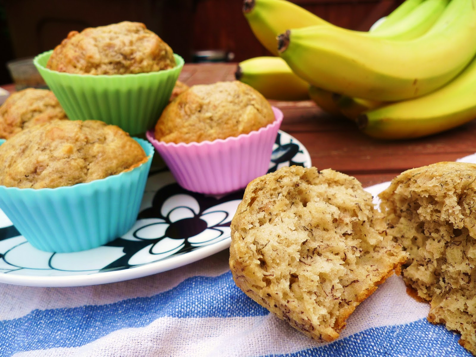 The Ravenous Scientist: Moist and fluffy banana bread