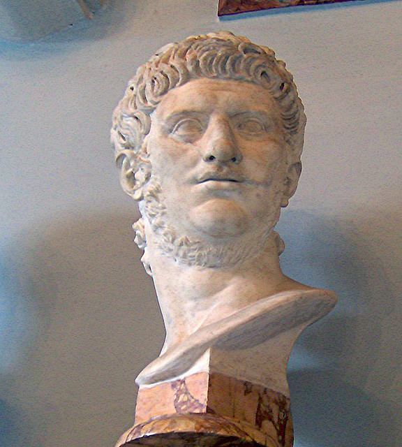 Нейрон император римской империи. Нерон Римский Император. Император Нерон бюст. Портрет императора Нерона.