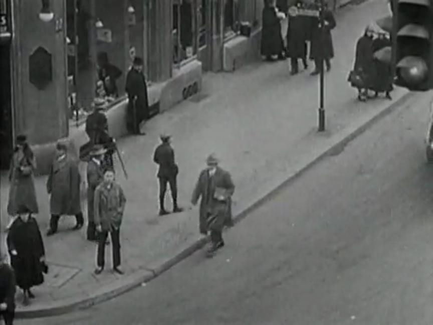 Metropolis symphony essay picture