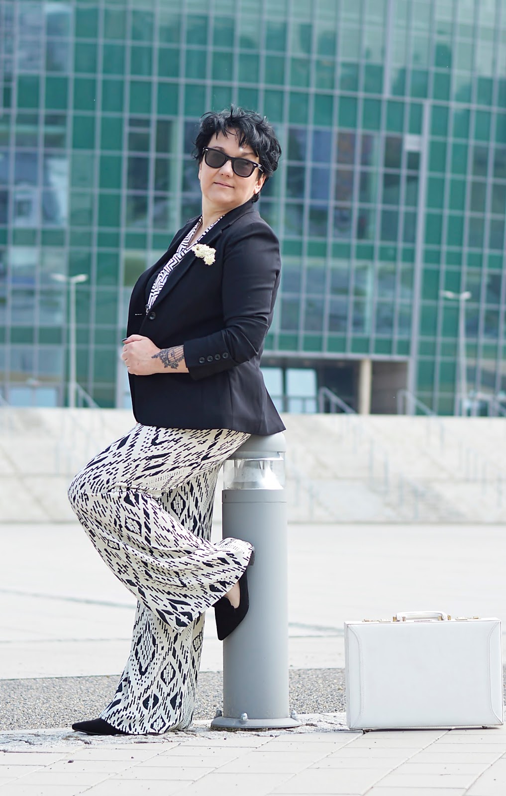 Black and white style, spring stylization, trendy pants, baggy pants