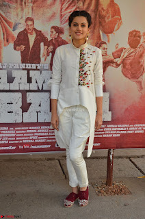 Taapsee Pannu Looks Super Cute in White Kurti and Trouser 04
