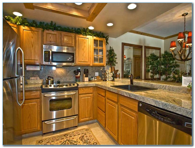 Kitchen Decor Ideas With Oak Cabinets Home Interior Exterior Decor Design Ideas