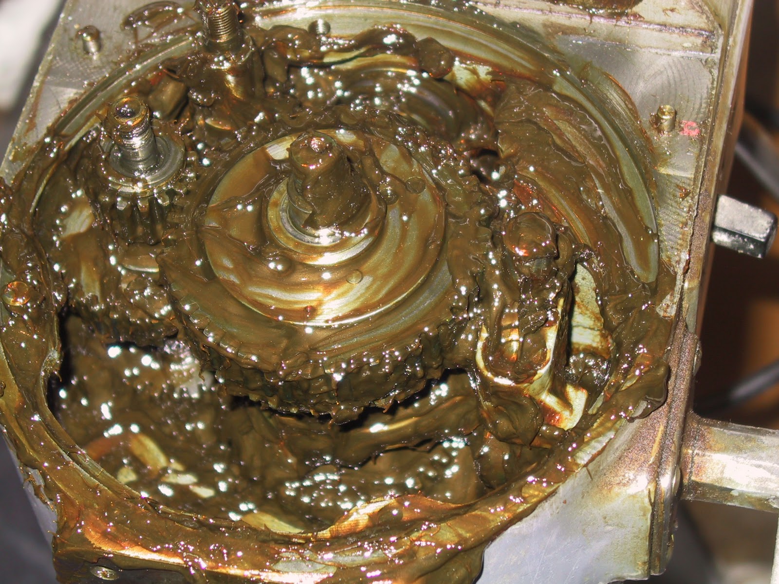 Hobart A200 Overhaul Removing the Old Transmission Grease