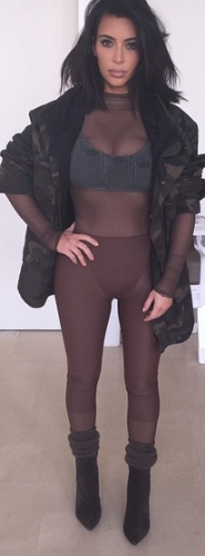 2 Let's talk about the bizarre outfit Kim wore to Kanye's fashion show
