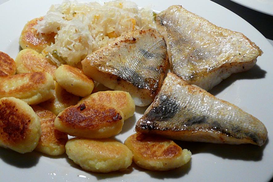 Kulinarische Welten zu Fisch- und Meeresfrucht: Zander an Kartoffelbrei ...