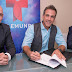 NOTA: Carlos Ponce firma contrato de exclusividade com a "Telemundo"