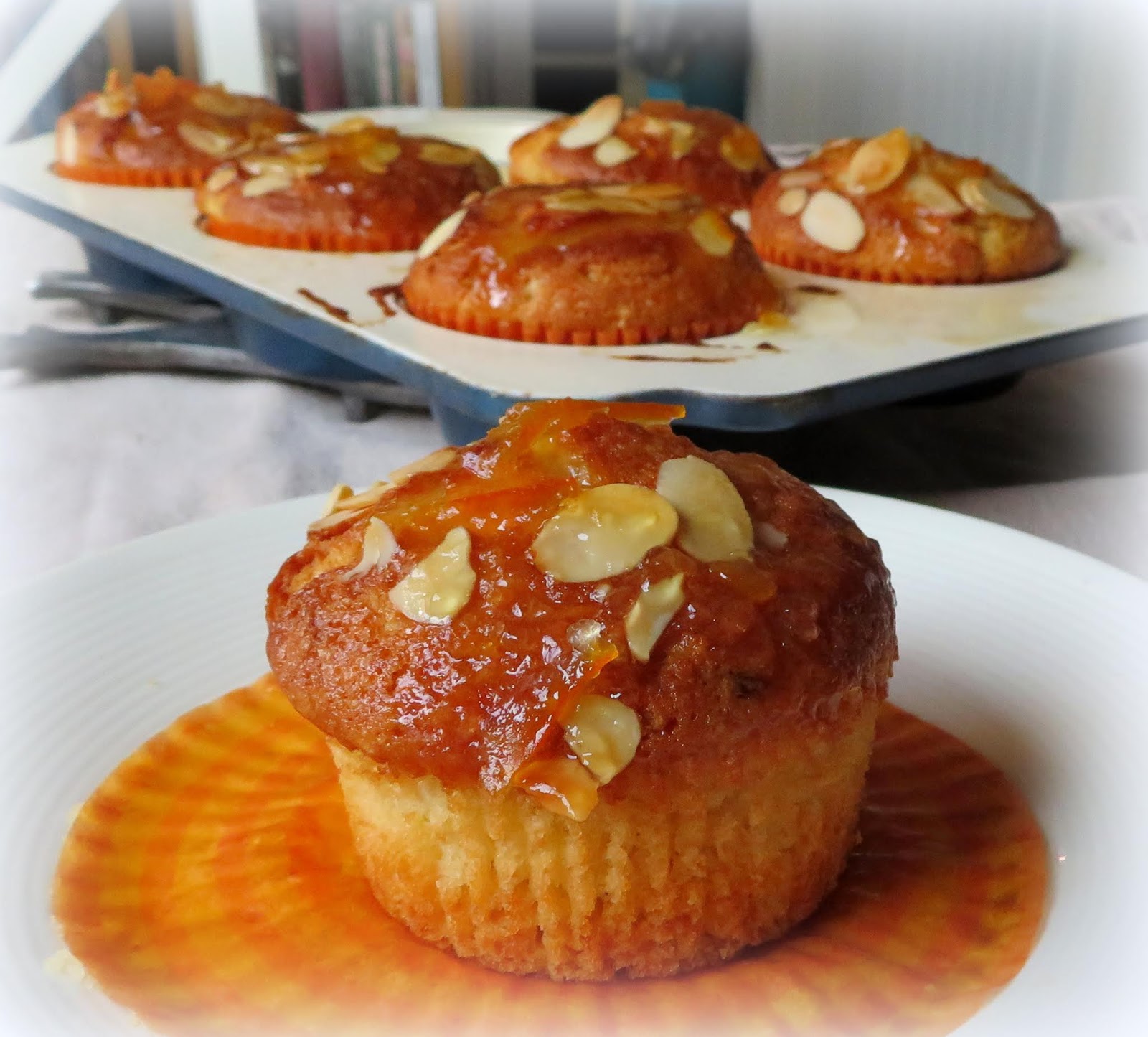 The English Kitchen: Orange &amp; Almond Muffins