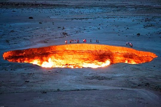 Burning gates. Turkmenistán