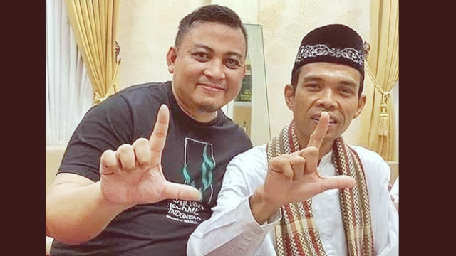 UAS Ingatkan FPI Waspadai Orang Munafik UAS Ingatkan FPI Waspadai Orang Munafik