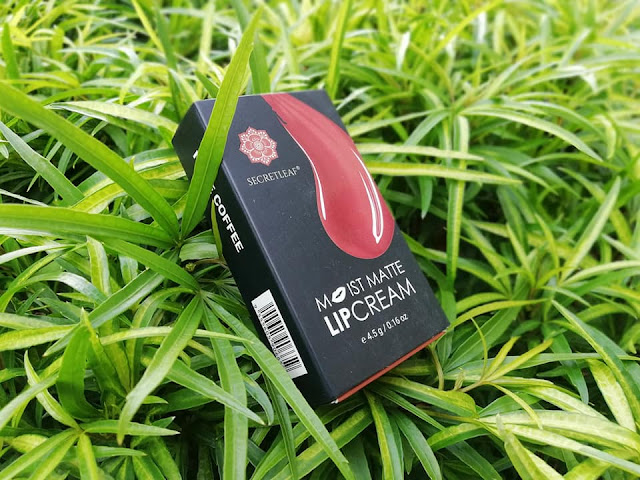 5 WARNA LIPSTIK GINCU BEST DARI SECRETLEAF TAK MELEKIT DAN SESUAI UNTUK KULIT SENSITIF 5 WARNA LIPSTIK GINCU BEST DARI SECRETLEAF TAK MELEKIT DAN SESUAI UNTUK KULIT SENSITIF