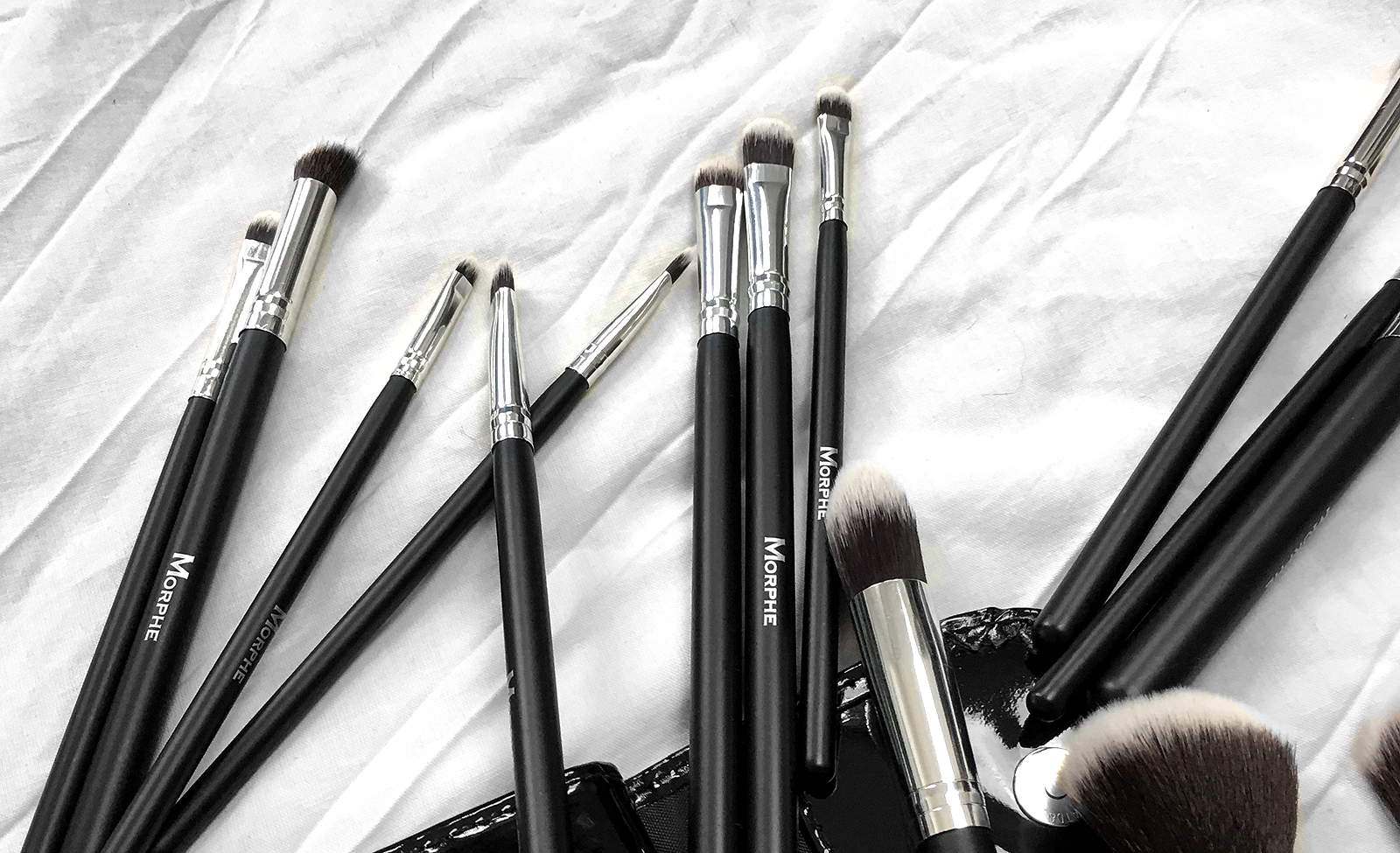 MORPHE 18 PIECE VEGAN BRUSH SET REVIEW Nikas Case