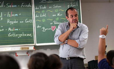 Percakapan Bahasa Arab Tentang Sekolah Percakapan Bahasa Arab Tentang Sekolah
