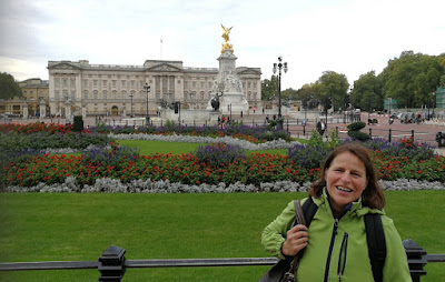 Barbara vor dem Buckingham Palace 2017 Barbara vor dem Buckingham Palace 2017