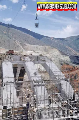 La construcción de la Autopista Caracas - La Guaira