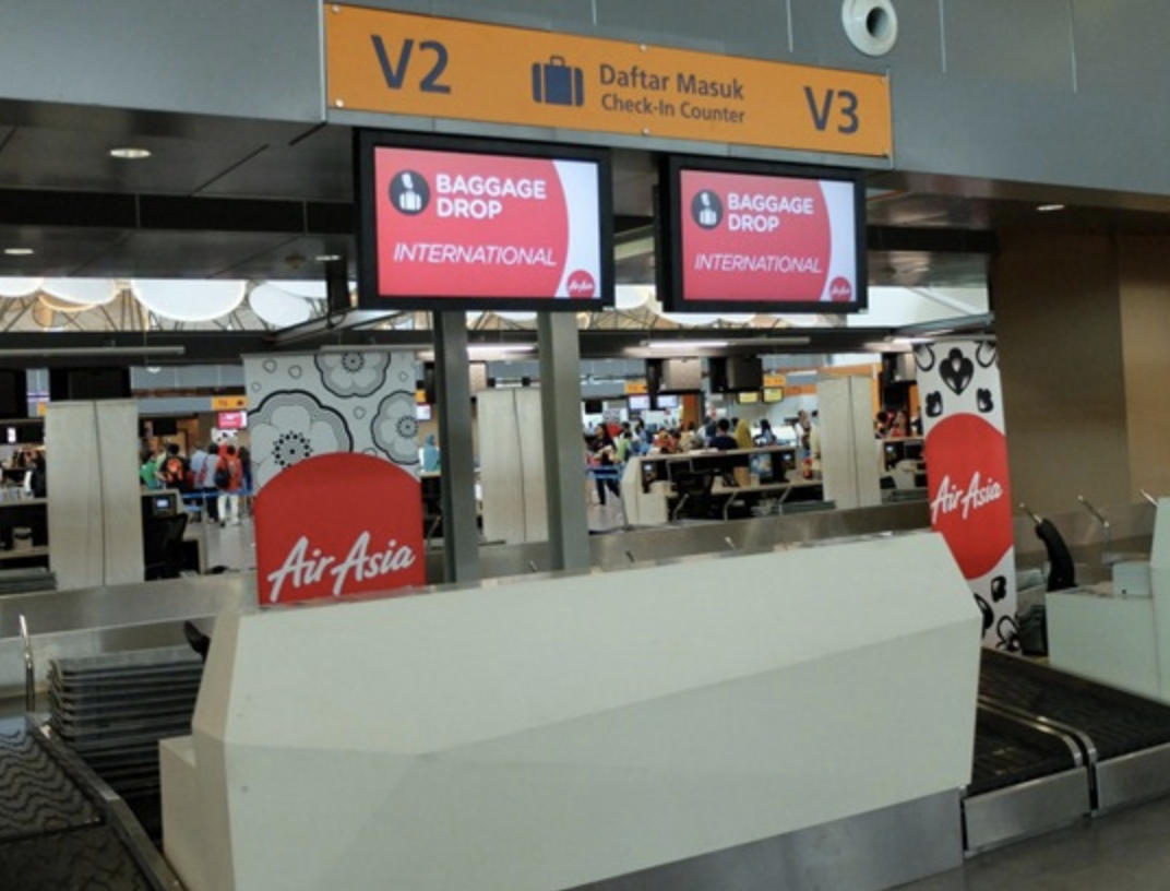 AirAsia 特定期间内实行 “Self Bag Drop”！乘客必须提早3个小时到达机场！ Leesharing
