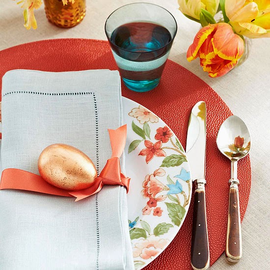 http://www.bhg.com/holidays/easter/decorating/easter-table-setting-ideas/?socsrc=bhgpin022313nestsetting&page=3&crlt.pid=camp.s5oyf2DM22XF#page=3