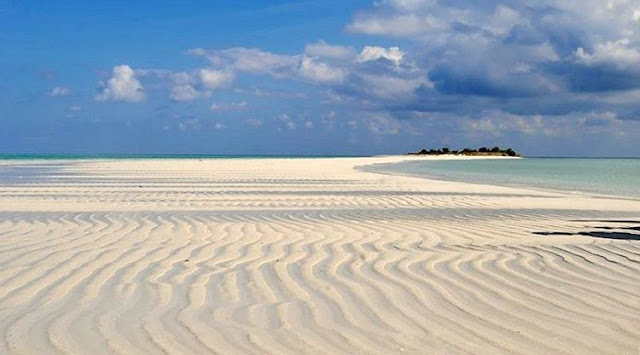 pemandangan di pulau bawean foto keren pulau bawean gresik