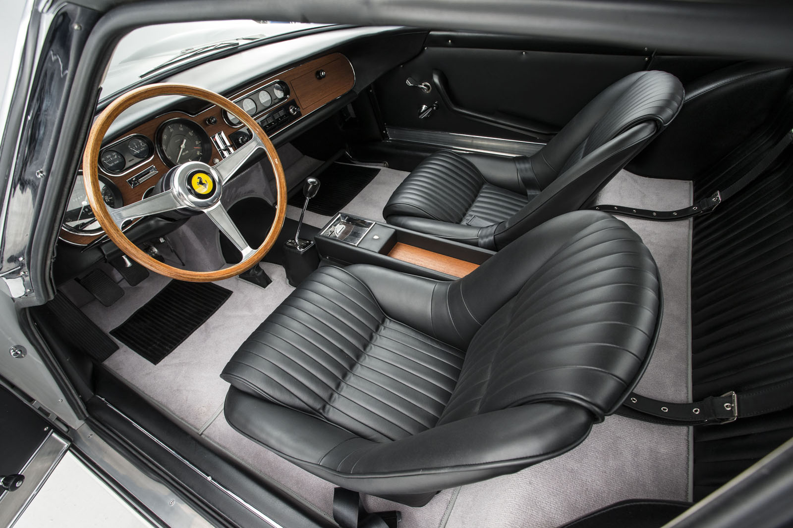 Ferrari275_interior.jpg