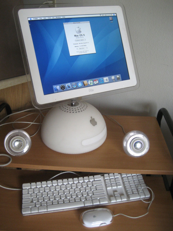 Apple Desk Top Computer Apple Desk Top Computer