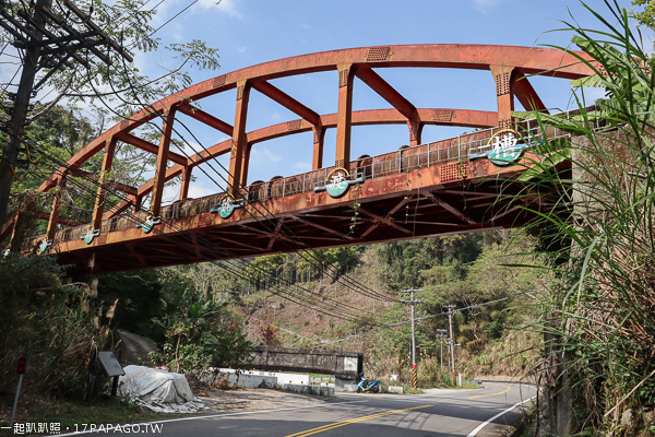 台中新社|2019新社李花園|滿山谷百多棵李樹雪白花海|李花隧道拍美照|白冷圳5號渡槽 台中新社|2019新社李花園|滿山谷百多棵李樹雪白花海|李花隧道拍美照|白冷圳5號渡槽