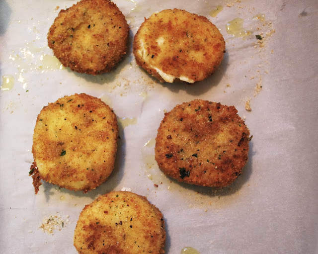Fried Goat Cheese Salad with Pear and Arugula Bevy Richmond