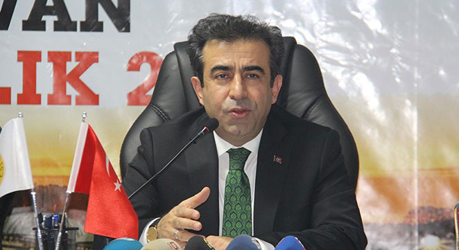 Diyarbakır Valisi Silvan'da muhtarlarla biraraya geldi Diyarbakır Valisi Silvan'da muhtarlarla biraraya geldi