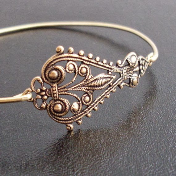 This Crazy Life...Michelle Underwood Designs Frosted Willow Giveaway!