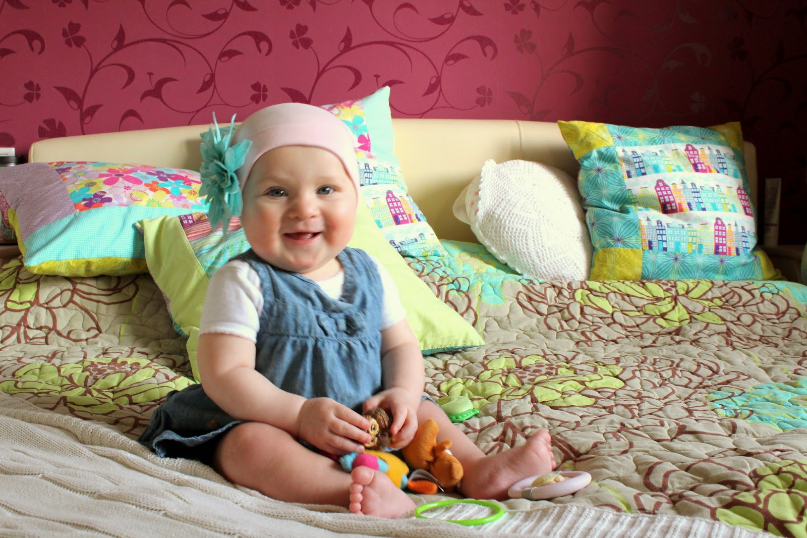 Фото 8 месяцев девочке. Ребенку 2 5 месяца форум