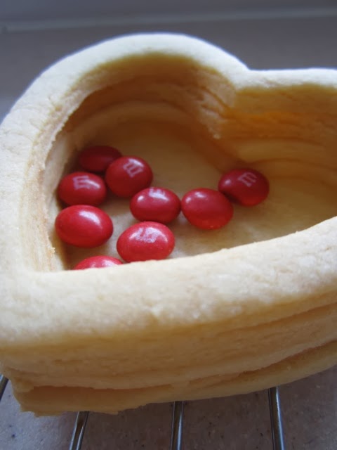 Building a Heart-Shaped Cookie Box from Bake Chocolate Cake