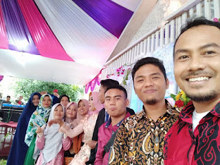 MENGHADIRI ACARA PERNIKAHAN GURU SDIT SYARIF AR-RASYID ISLAMIC SCHOOL MEDAN 6 MENGHADIRI ACARA PERNIKAHAN GURU SDIT SYARIF AR-RASYID ISLAMIC SCHOOL MEDAN 6