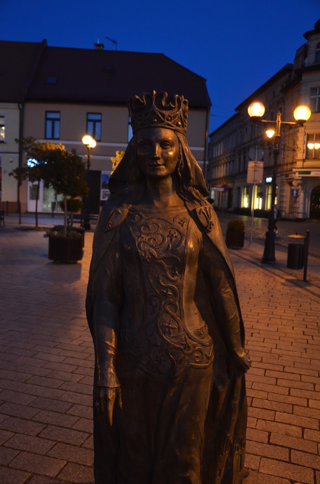 Kroniki Inowrocławskie Królowa wieczorem