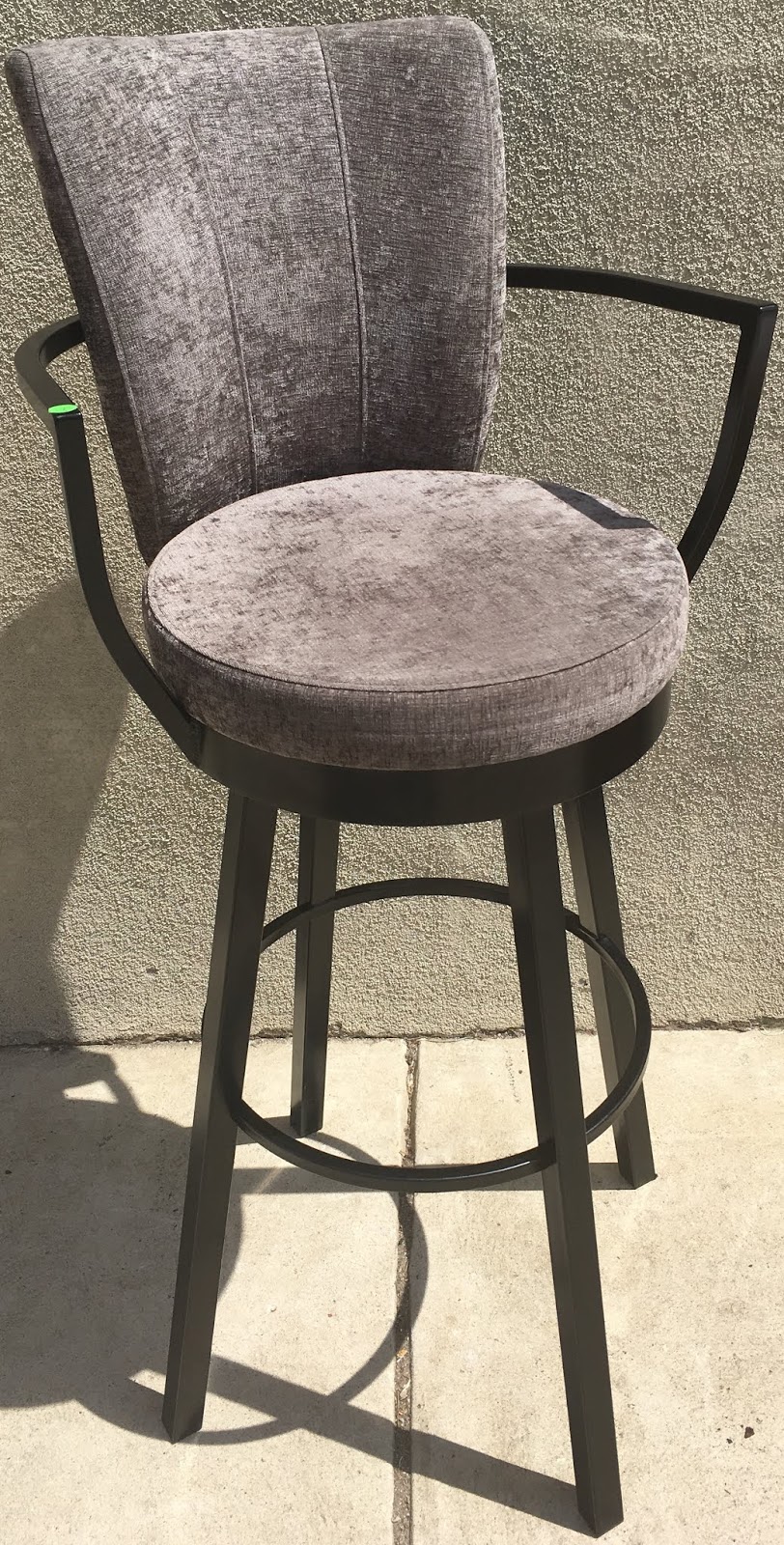 Uhuru Furniture & Collectibles Pair of Bar Stools by Mr. Bar Stool