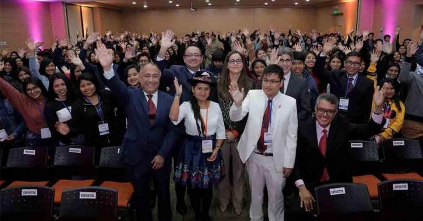 PRONABEC: Cientos de talentos becados por el Estado se reúnen con autoridades y empresarios - www.pronabec.gob.pe PRONABEC: Cientos de talentos becados por el Estado se reúnen con autoridades y empresarios - www.pronabec.gob.pe