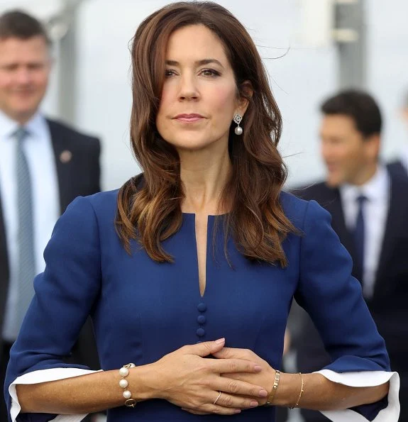 Crown Princess Mary Dulong Fine Jewelry Anello pearl bracelet and earrings