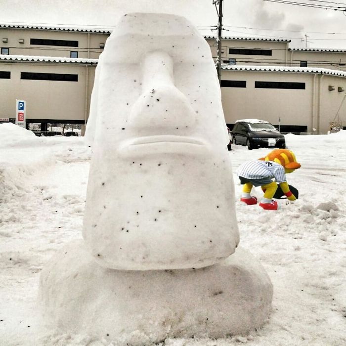Mesmerizing Pictures Show How Heavy Snowfall In Japan Made People Creative Mesmerizing Pictures Show How Heavy Snowfall In Japan Made People Creative