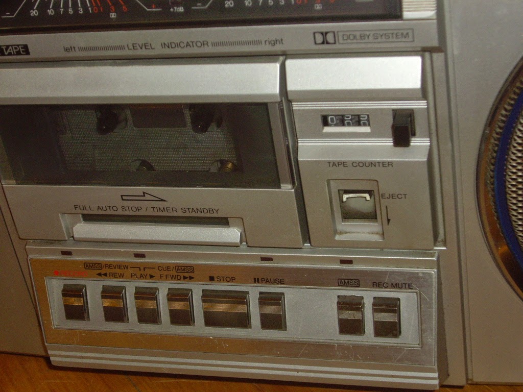 МАГНИТОЛиЯ бумбоксы, магнитофоны и магнитолы! Sanyo MX720K. Два