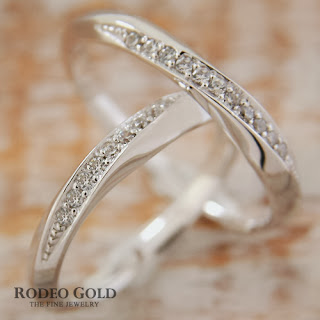 http://www.rodeogold.com/new-engagement-rings/gold-engagement-rings-tcr81564#.UpoNoI2ExAI