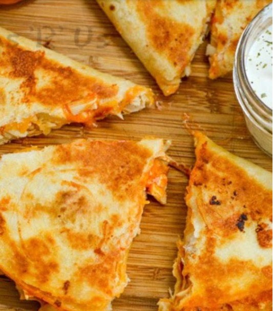 Extra Cheesy Buffalo Chicken Quesadillas Extra Cheesy Buffalo Chicken Quesadillas