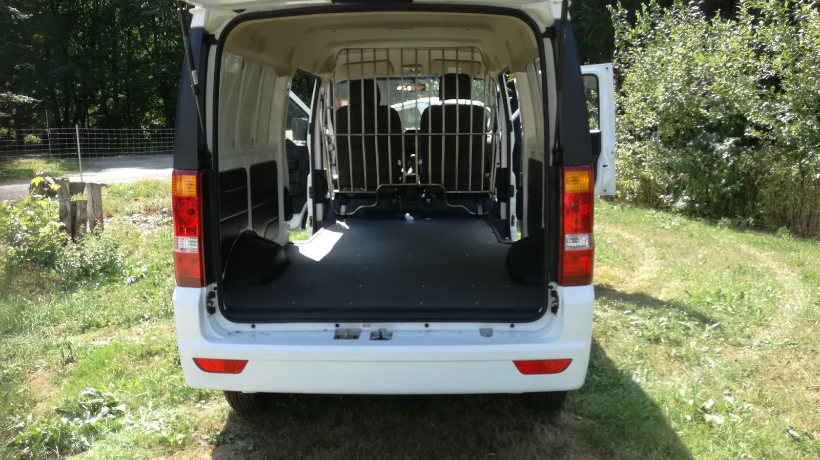 Ein Transporter Zum Schnappchenpreis Von Dfsk Als Kombi Und Cargo Van C35