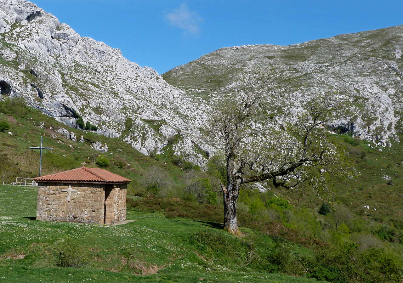 Ermita de Santa Ana - Puertos de Marabio - Asturias Ermita de Santa Ana - Puertos de Marabio - Asturias